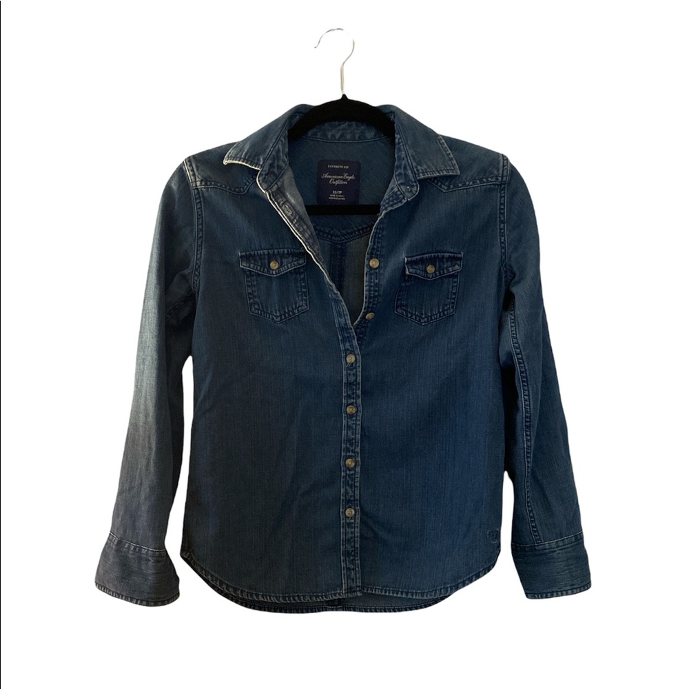 American Eagle Favorite Fit Denim Button Down Shirt